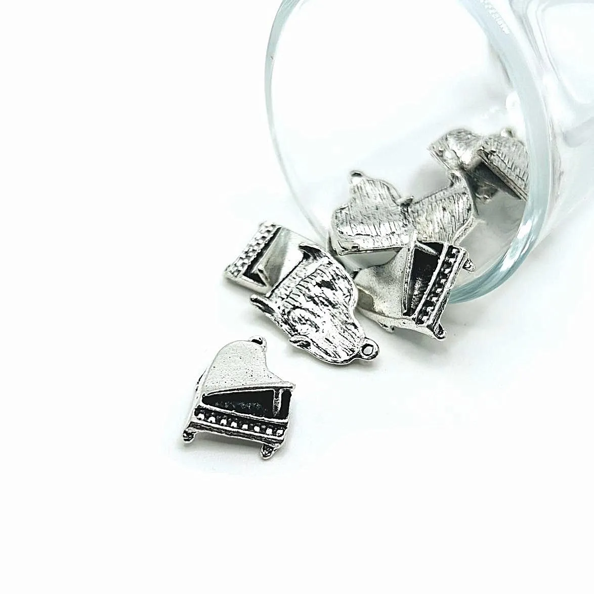 1, 4, 20 or 50 Pieces: Silver Baby Grand Piano 3D Charms